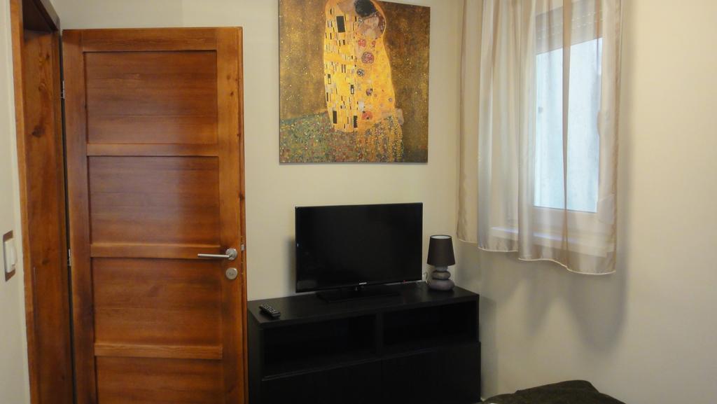 Mgtels Apartman - With Private Parking 부다페스트 외부 사진